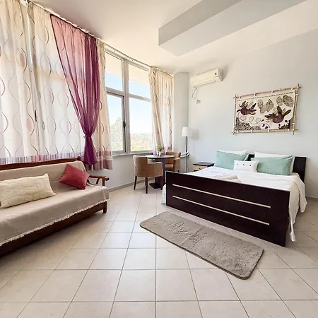 Double With En-suite Bathroom * Durrës